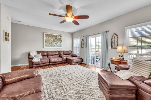 141 Turn Row Dr, Clarksville, TN 37043
