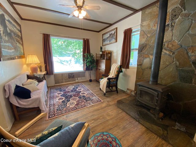 176 King St, Wallace, ID 83873