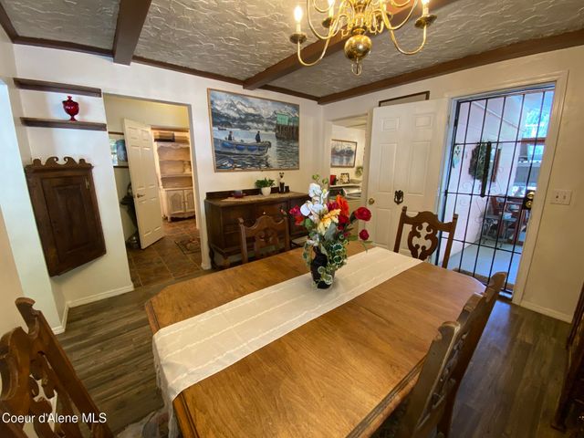 176 King St, Wallace, ID 83873