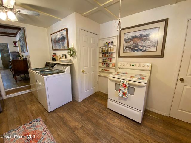 176 King St, Wallace, ID 83873