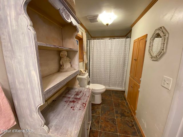 176 King St, Wallace, ID 83873