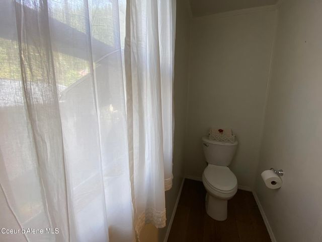 176 King St, Wallace, ID 83873