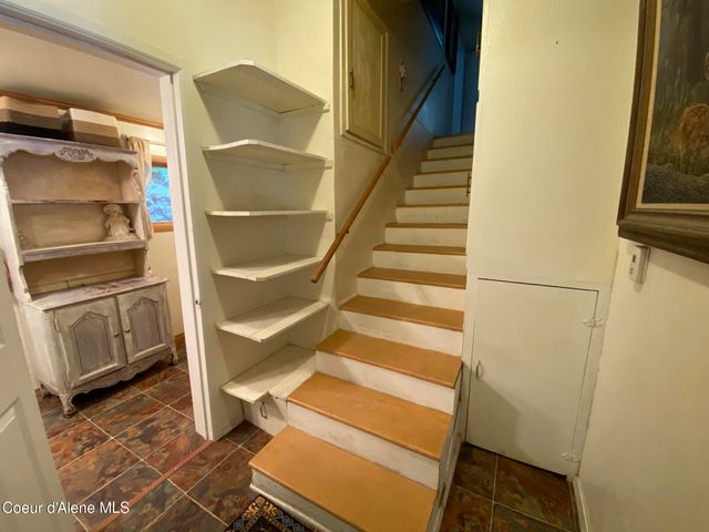 176 King St, Wallace, ID 83873