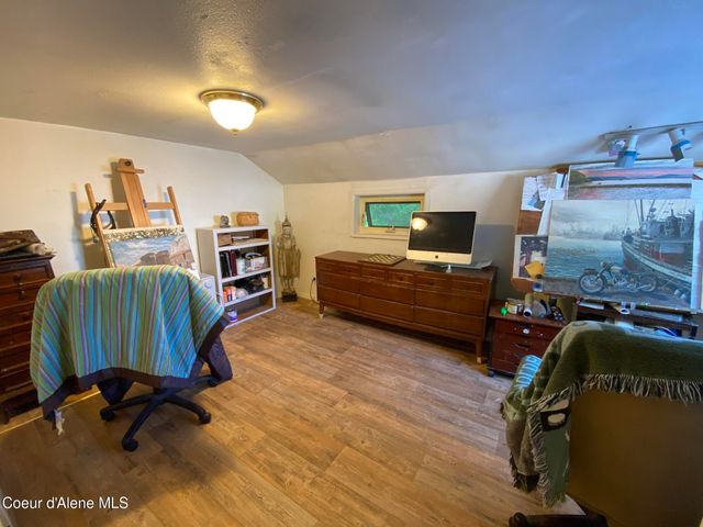 176 King St, Wallace, ID 83873