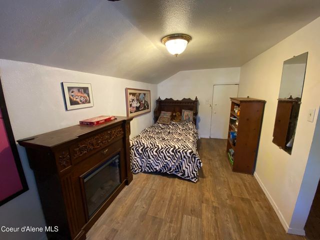 176 King St, Wallace, ID 83873