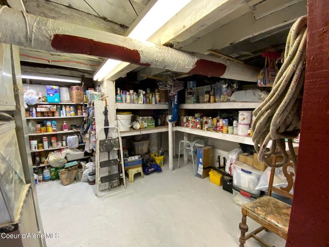 176 King St, Wallace, ID 83873