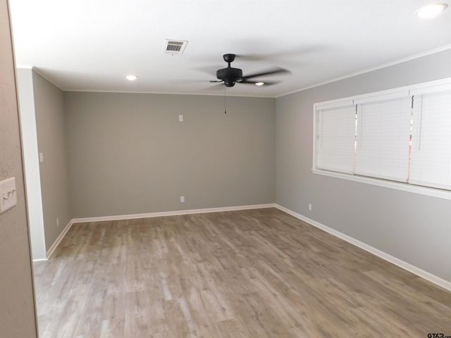 303 S LANGHAM ST, Troup, TX 75789