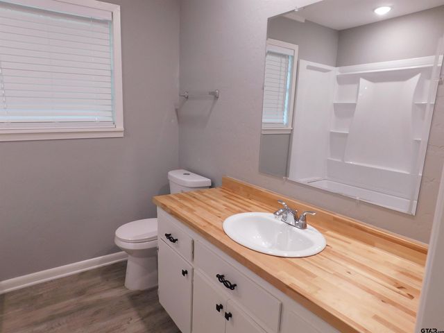 303 S LANGHAM ST, Troup, TX 75789