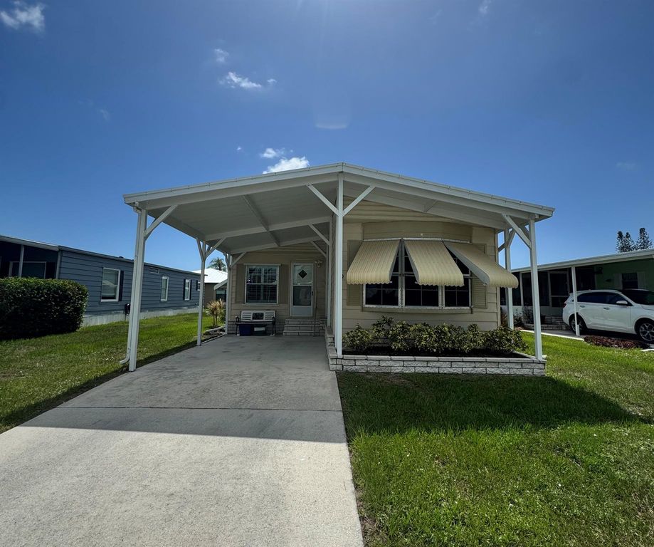 49 Verde Vista, Fort Pierce, FL 34951