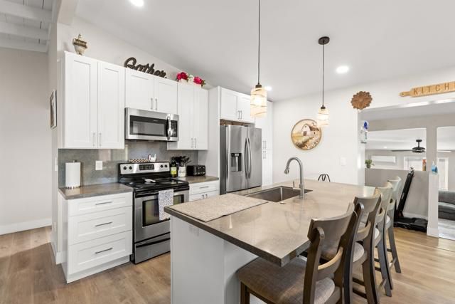 10292 Canyon Dr., Escondido, CA 92026