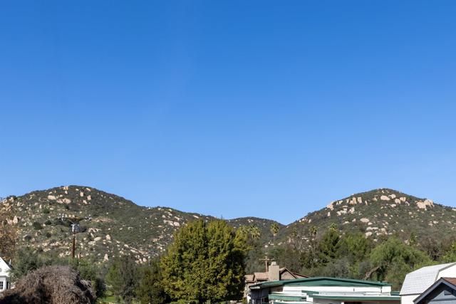 10292 Canyon Dr., Escondido, CA 92026