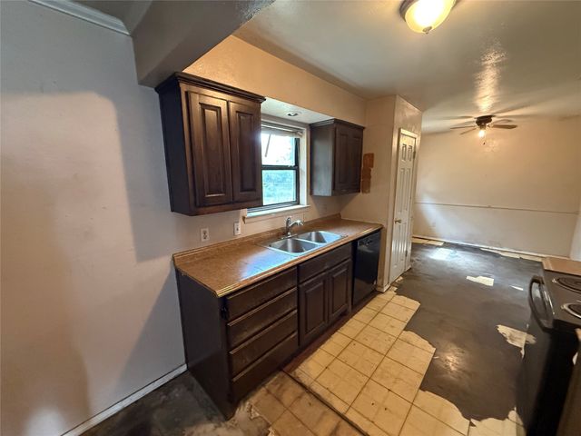 133 Jill Ann Drive, Burleson, TX 76028