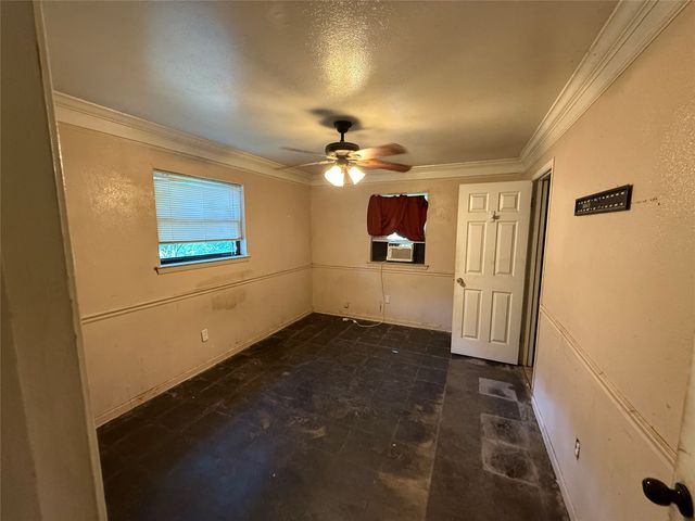 133 Jill Ann Drive, Burleson, TX 76028