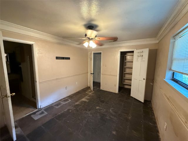133 Jill Ann Drive, Burleson, TX 76028