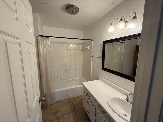 133 Jill Ann Drive, Burleson, TX 76028