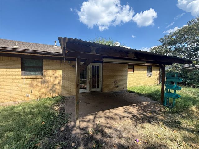133 Jill Ann Drive, Burleson, TX 76028