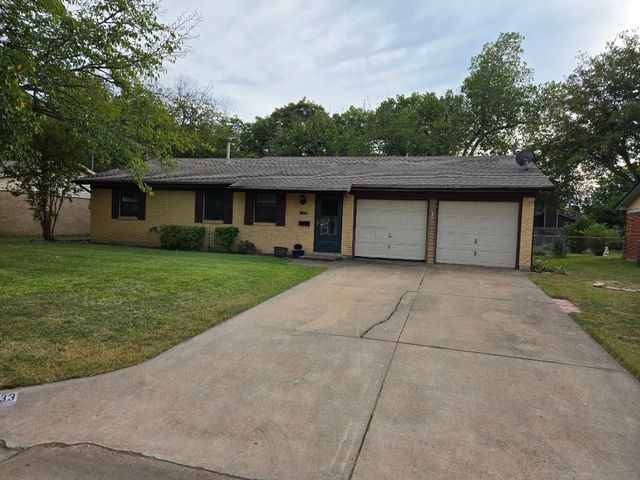 133 Jill Ann Drive, Burleson, TX 76028