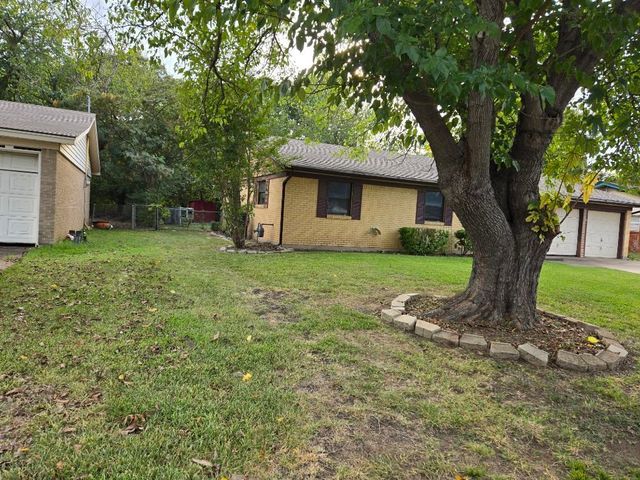 133 Jill Ann Drive, Burleson, TX 76028