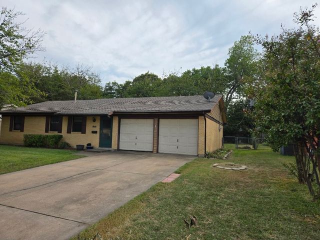 133 Jill Ann Drive, Burleson, TX 76028