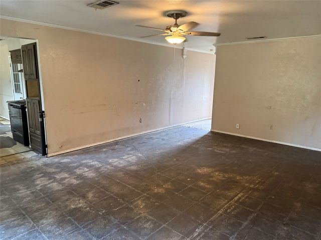 133 Jill Ann Drive, Burleson, TX 76028