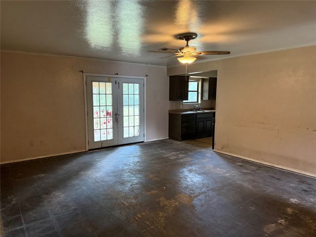 133 Jill Ann Drive, Burleson, TX 76028