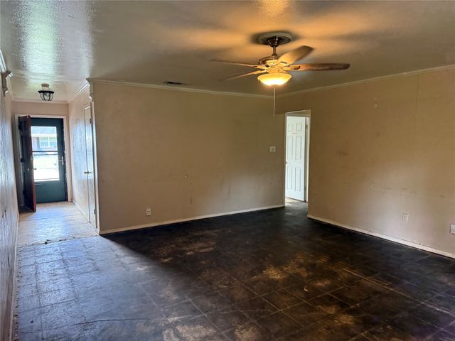 133 Jill Ann Drive, Burleson, TX 76028