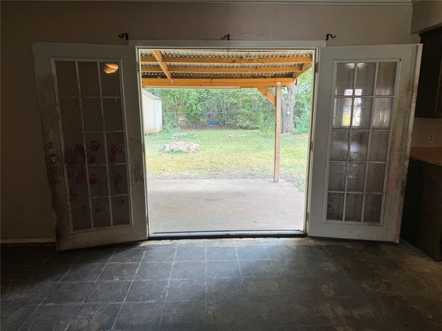 133 Jill Ann Drive, Burleson, TX 76028