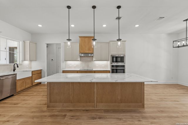 108 Syrah St, La Vernia, TX 78121