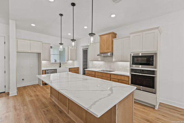 108 Syrah St, La Vernia, TX 78121