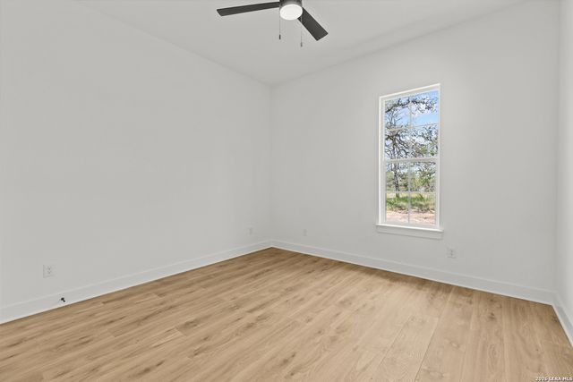 108 Syrah St, La Vernia, TX 78121