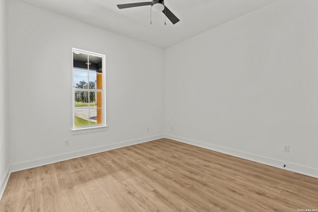 108 Syrah St, La Vernia, TX 78121