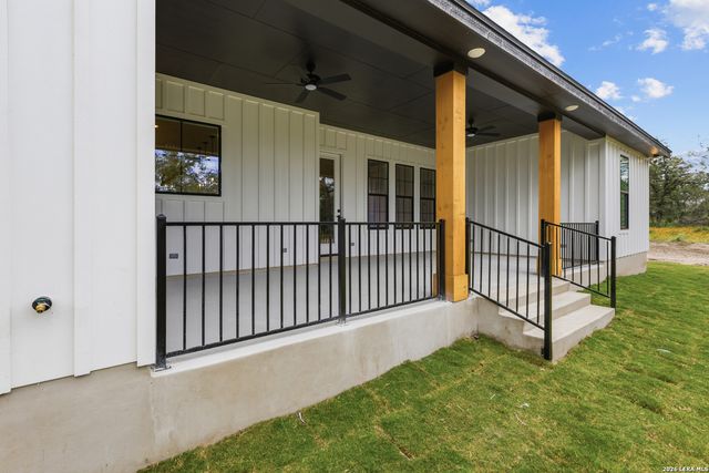 108 Syrah St, La Vernia, TX 78121