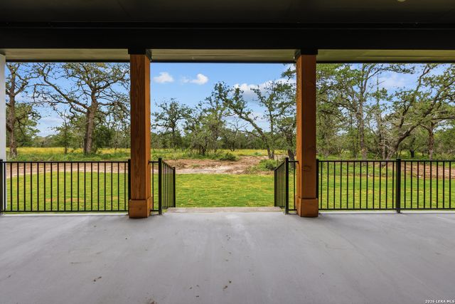 108 Syrah St, La Vernia, TX 78121