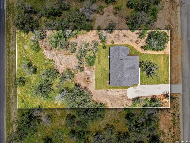 108 Syrah St, La Vernia, TX 78121