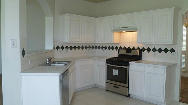 8974 Green Castle Way, Houston, TX 77095