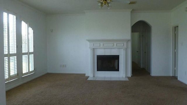 8974 Green Castle Way, Houston, TX 77095