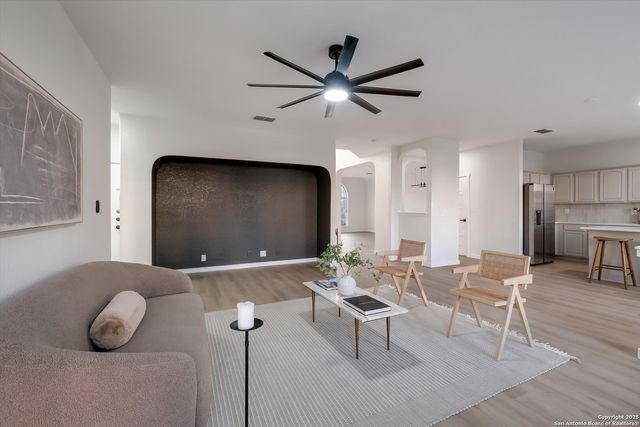 8907 Imperial Cross, Helotes, TX 78023