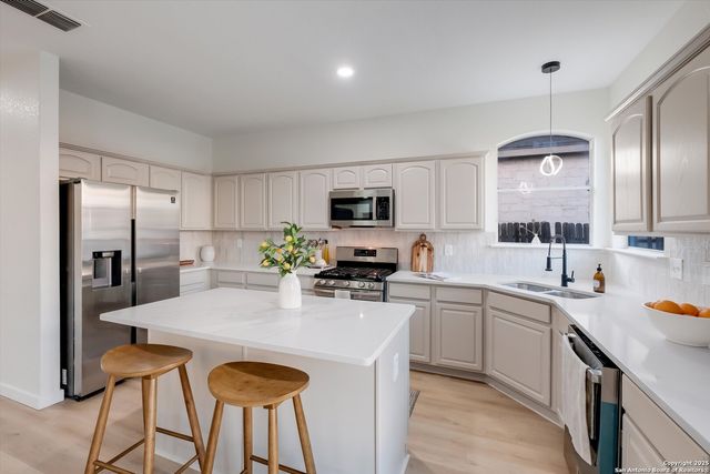 8907 Imperial Cross, Helotes, TX 78023