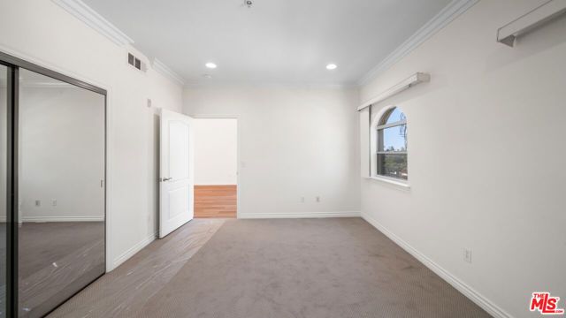 3328 OAKHURST Avenue 311, Los Angeles, CA 90034
