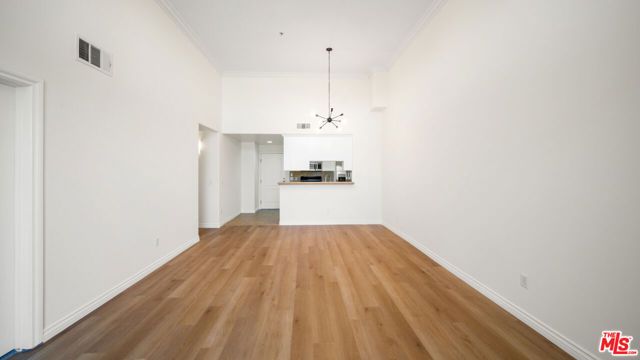 3328 OAKHURST Avenue 311, Los Angeles, CA 90034