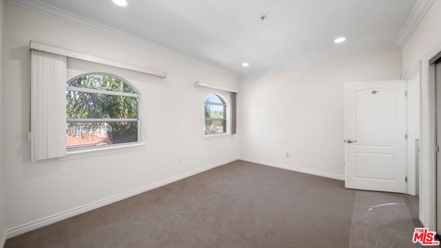 3328 OAKHURST Avenue 311, Los Angeles, CA 90034