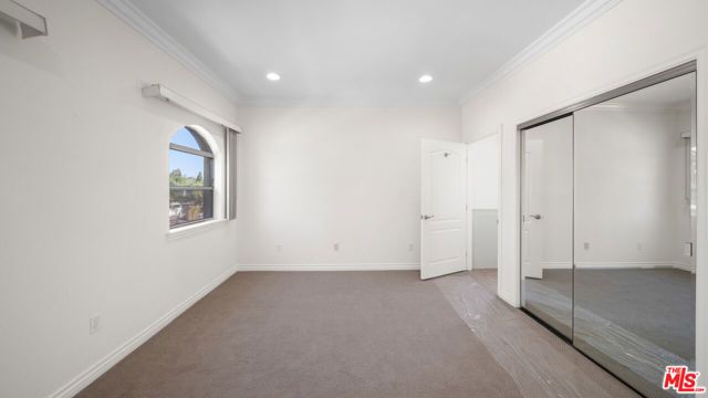 3328 OAKHURST Avenue 311, Los Angeles, CA 90034