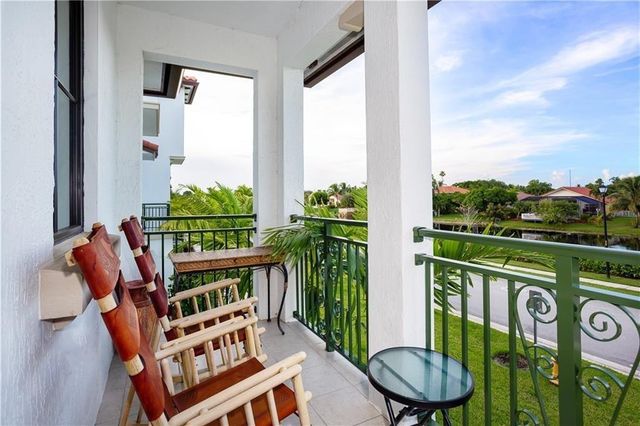 11736 SW 13th Court, Pembroke Pines, FL 33025