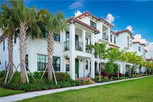 11736 SW 13th Court, Pembroke Pines, FL 33025