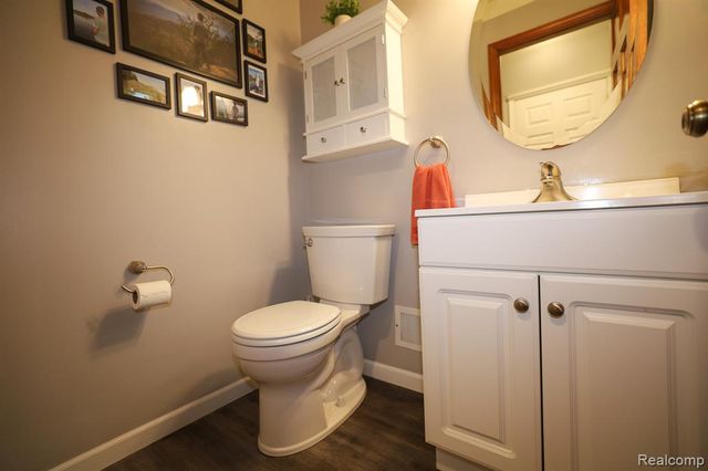 2926 Lansdowne Road, Waterford, MI 48329
