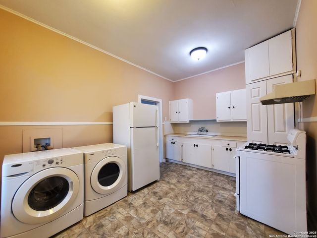 1722 N Pine St Unit 2, San Antonio, TX 78208