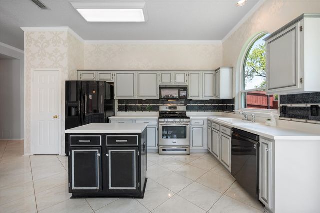 1132 Devonshire Drive, Desoto, TX 75115