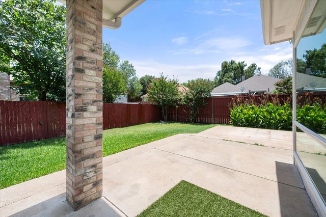 1132 Devonshire Drive, Desoto, TX 75115
