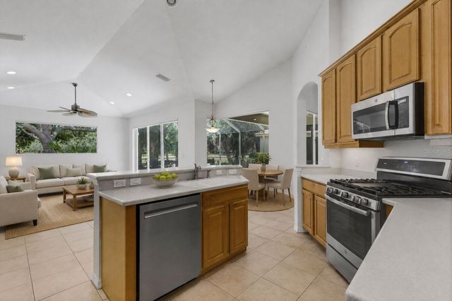 6348 ROOKERY CIRCLE, Bradenton, FL 34203