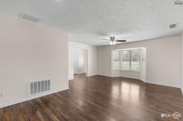 1603 YUCCA STREET, Iowa Park, TX 76367